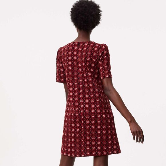 ✨HP✨Scroll Floral Jacquard Shift Dress✨ - Picture 2 of 7